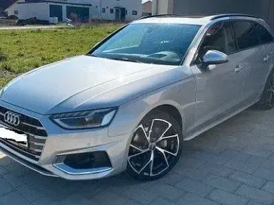 Używany Audi A4 Advanced 204 KM (150 kW) 2021 Srebrny Kombi