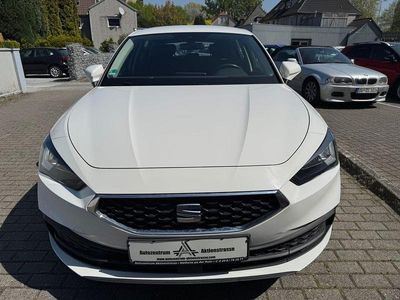 Second-hand Seat Leon CONNECT 116 CP (85 kW) 2022 Alb Berlinǎ