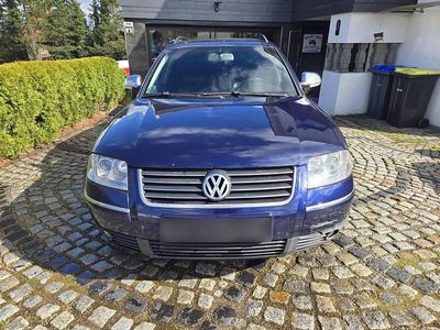 Gebraucht VW Passat 131 PS (96 kW) 2002 Blau Kombi