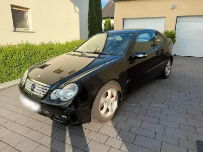 Gebraucht Mercedes C200 163 PS (119 kW) 2005 Schwarz Coupé