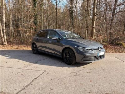 Gebraucht VW Golf VII Life 150 PS (110 kW) 2020 Grau Limousine