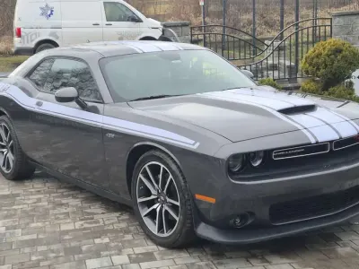 Begagnad Dodge Challenger 381 HK (280 kW) 2023 Sportkupé