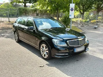 Gebraucht Mercedes C220 170 PS (125 kW) 2011 Schwarz Kombi