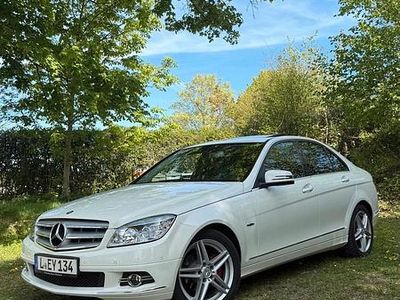 Gebraucht Mercedes C180 Avantgarde 156 PS (114 kW) 2011 Weiß Limousine