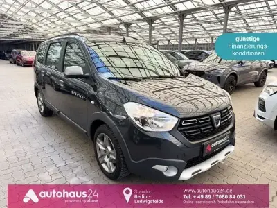 Używany Dacia Lodgy Stepway 131 KM (96 kW) 2021 Szary Minivan