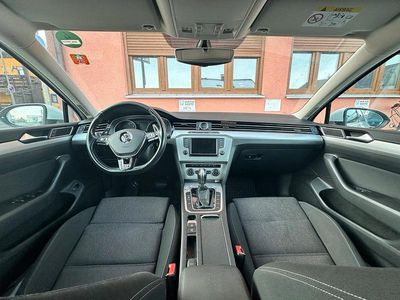 Weiß Gebraucht 2015 VW Passat Comfortline Kombi | 14.900 € (Etwas zu teuer)