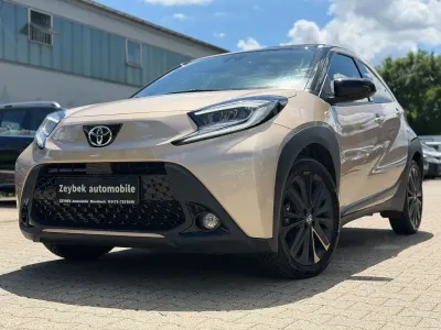 Gebraucht Toyota Aygo X Style 72 PS (52 kW) 2023 Beige SUV