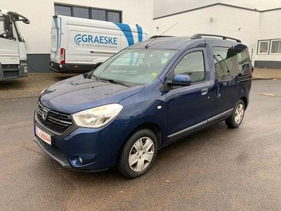 Blau Gebraucht 2018 Dacia Dokker Comfort Van / Kleinbus | 9.450 € (Fairer Preis)