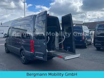 Gebraucht Mercedes Sprinter 150 PS (110 kW) 2023 Grau Van