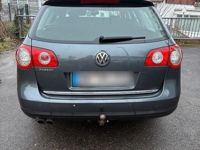 Gebraucht VW Passat 140 PS (102 kW) 2009 Grau Kombi