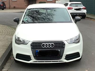 Gebraucht Audi A1 Attraction 86 PS (63 kW) 2012 Weiß Kleinwagen
