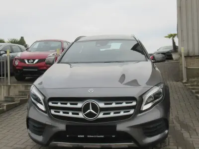 Gebraucht Mercedes GLA180 AMG 122 PS (89 kW) 2019 Grau SUV