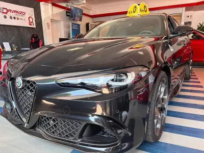 Neu Alfa Romeo Giulia 519 PS (381 kW) 2025 Schwarz Limousine