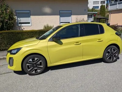 Gebraucht Peugeot 208 Allure 136 PS (100 kW) 2025 Gelb Kleinwagen