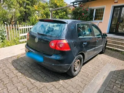 Gebraucht VW Golf V 105 PS (77 kW) 2006 Schwarz Kleinwagen