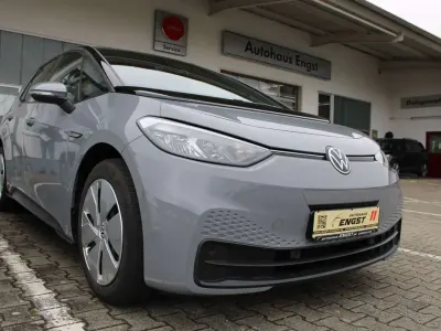 Gebraucht VW ID.3 Pro 106 kW (145 PS) 2022 Mondsteingrau Kleinwagen