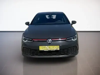 Gebraucht VW Golf VIII GTI 245 PS (180 kW) 2023 Uranograu Limousine