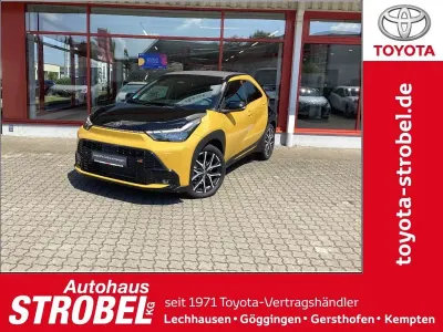 Gebraucht Toyota Aygo X Sport 116 PS (85 kW) 2026 Mustard yellow metallic / blac SUV