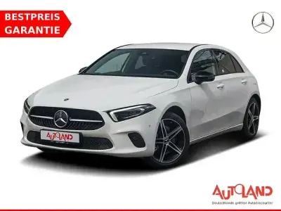 Używany Mercedes A250 Progressive 218 KM (160 kW) 2022 Biały Sedan/Limuzyna