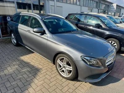 Gebraucht Mercedes E220 194 PS (142 kW) 2017 Grau Kombi