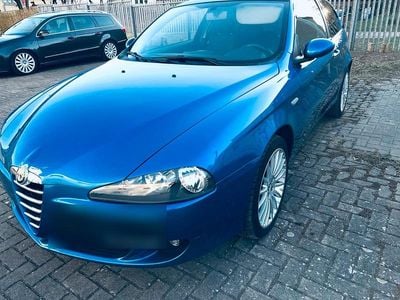 Gebraucht Alfa Romeo 147 105 PS (77 kW) 2006 Blau Kleinwagen