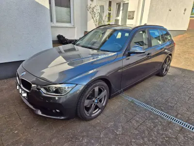 Gebraucht BMW 320 190 PS (139 kW) 2026 Grau Kombi