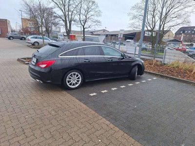 gebraucht Mercedes CLA220 Shooting Brake d 4Matic 7G-DCT AMG Line