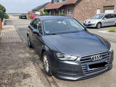 Gebraucht Audi A3 Attraction 102 PS (75 kW) 2014 Grau Kombi