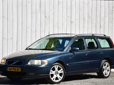 Gebraucht Volvo V70 Momentum 209 PS (153 kW) 2004 Blau Kombi