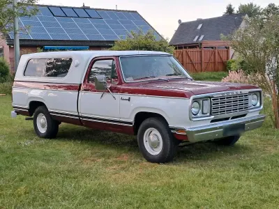 Używany Dodge D100 155 KM (114 kW) 1978 Czerwony Pickup