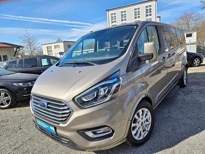 Gebraucht Ford Tourneo Titanium 170 PS (125 kW) 2019 Silber Van / Kleinbus