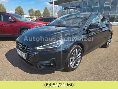 Gebraucht Hyundai i30 GO! 120 PS (88 kW) 2024 Schwarz Limousine