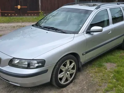 Brugt Volvo V70 140 HK (102 kW) 2004 Sølv Stationcar