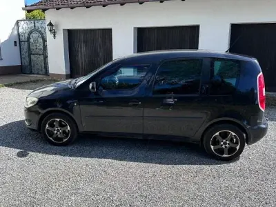 Gebraucht Skoda Roomster Active 105 PS (77 kW) 2010 Schwarz Van / Kleinbus