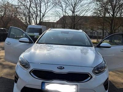 Usado Kia Ceed 2019 Branco Citadino