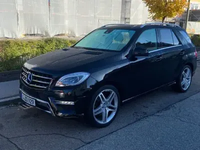 Używany Mercedes ML350 258 KM (189 kW) 2015 Czarny SUV
