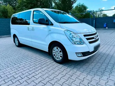 Gebraucht Hyundai H-1 136 PS (100 kW) 2016 Weiß Van / Kleinbus