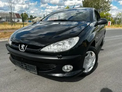 Gebraucht Peugeot 206 CC 109 PS (80 kW) 2003 Schwarz Cabrio
