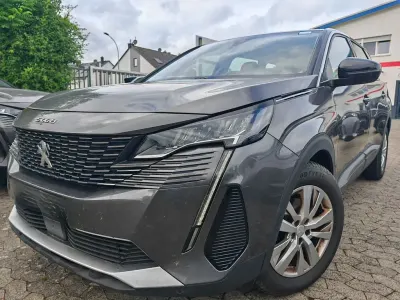 Gebraucht Peugeot 5008 131 PS (96 kW) 2022 Grau SUV