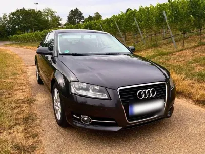 Gebraucht Audi A3 105 PS (77 kW) 2011 Grau Kleinwagen