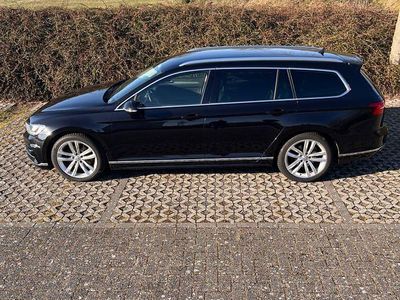 Gebraucht VW Passat Highline 150 PS (110 kW) 2018 Schwarz Kombi