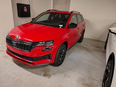 Grau Gebraucht 2025 Skoda Karoq SportLine SUV | 43.490 € (Teuer)