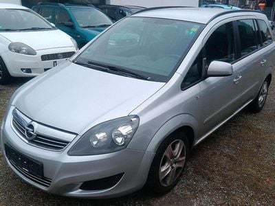 Silber Gebraucht 2012 Opel Zafira Van / Kleinbus | 1.450 € (Guter Preis)