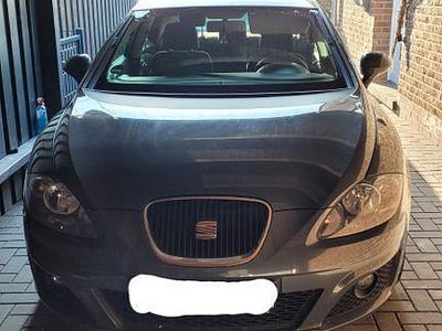 Grau Gebraucht 2010 Seat Leon Style Limousine | 4.500 € (Fairer Preis)