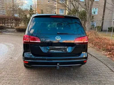 Gebraucht VW Sharan Comfortline 150 PS (110 kW) 2016 Schwarz Van / Kleinbus