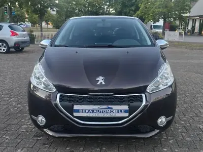 Gebraucht Peugeot 208 Allure 92 PS (67 kW) 2014 Grau Kleinwagen