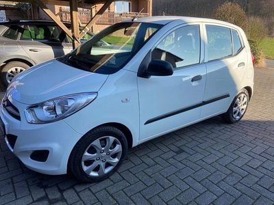 Weiß Gebraucht 2011 Hyundai i10 Edition Kleinwagen | 4.500 € (Etwas zu teuer)