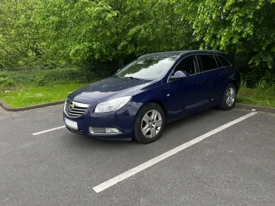 Gebraucht Opel Insignia Selection 131 PS (96 kW) 2012 Blau Kombi