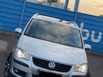 VW Touran Cross