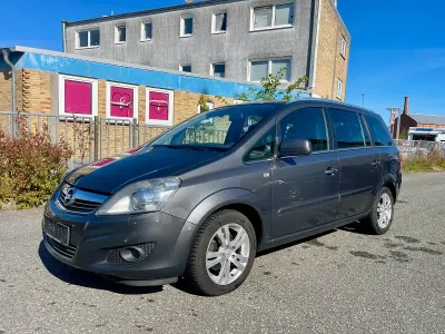 Gebraucht Opel Zafira 140 PS (102 kW) 2011 Grau Van / Kleinbus